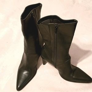 Hillard and Hanson Black  Leather Boots Sz 9M